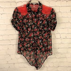 Uno Core Short Sleeve Tie Front Blouse Size M